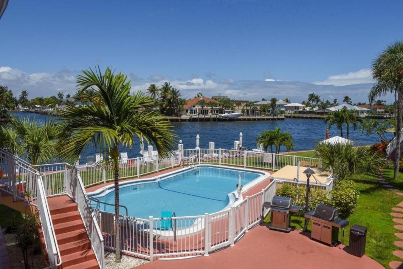 Studio Intracoastal Views! 5 Min Walk To The Beach Villa Pompano Beach Exterior photo