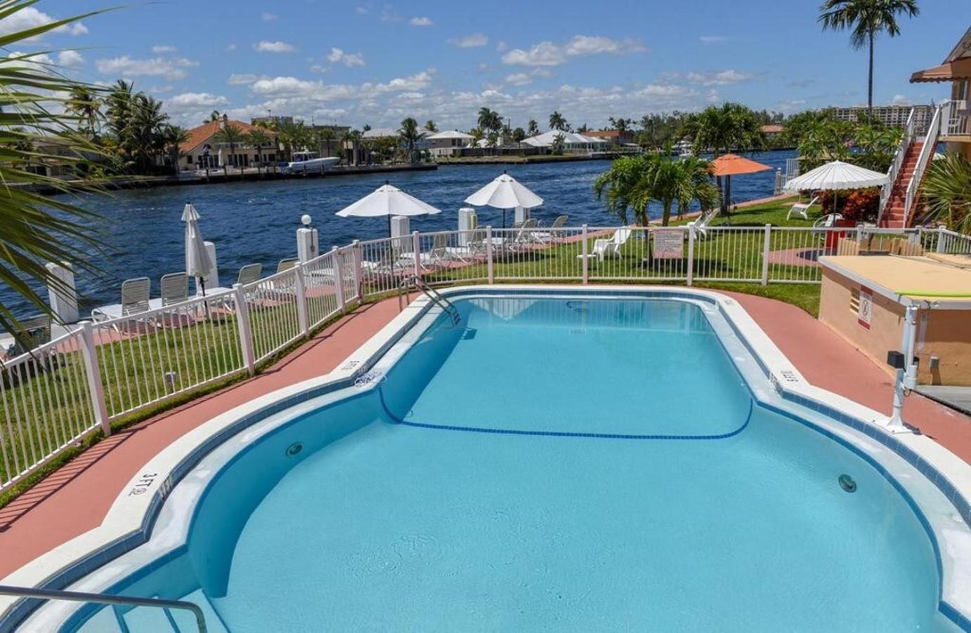 Studio Intracoastal Views! 5 Min Walk To The Beach Villa Pompano Beach Exterior photo
