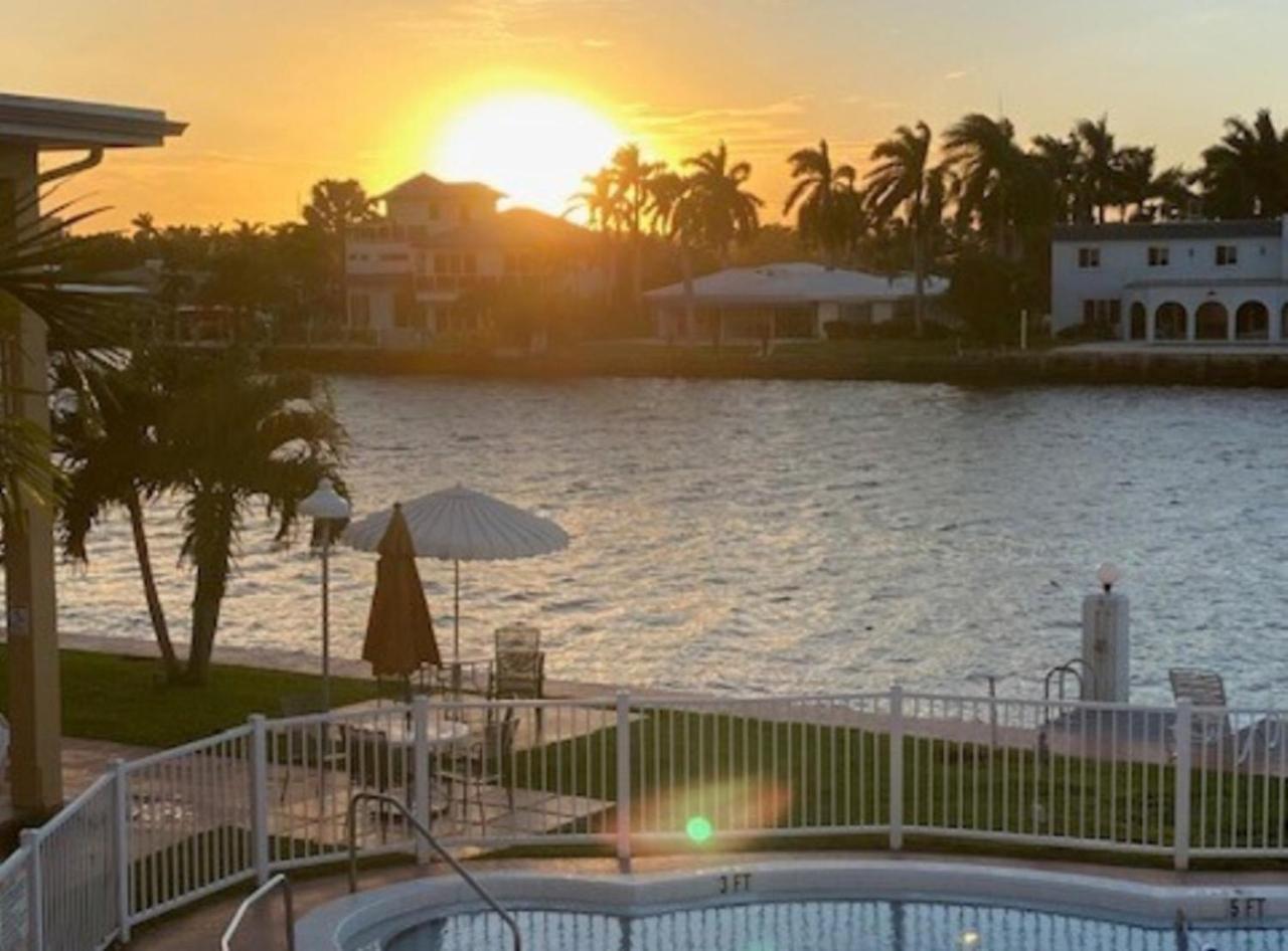 Studio Intracoastal Views! 5 Min Walk To The Beach Villa Pompano Beach Exterior photo