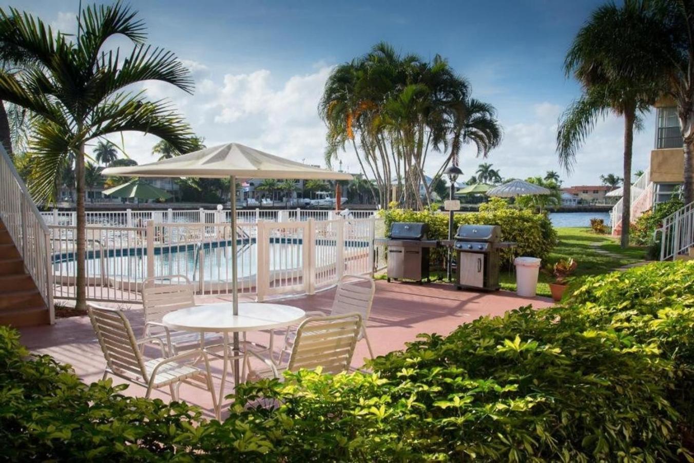 Studio Intracoastal Views! 5 Min Walk To The Beach Villa Pompano Beach Exterior photo