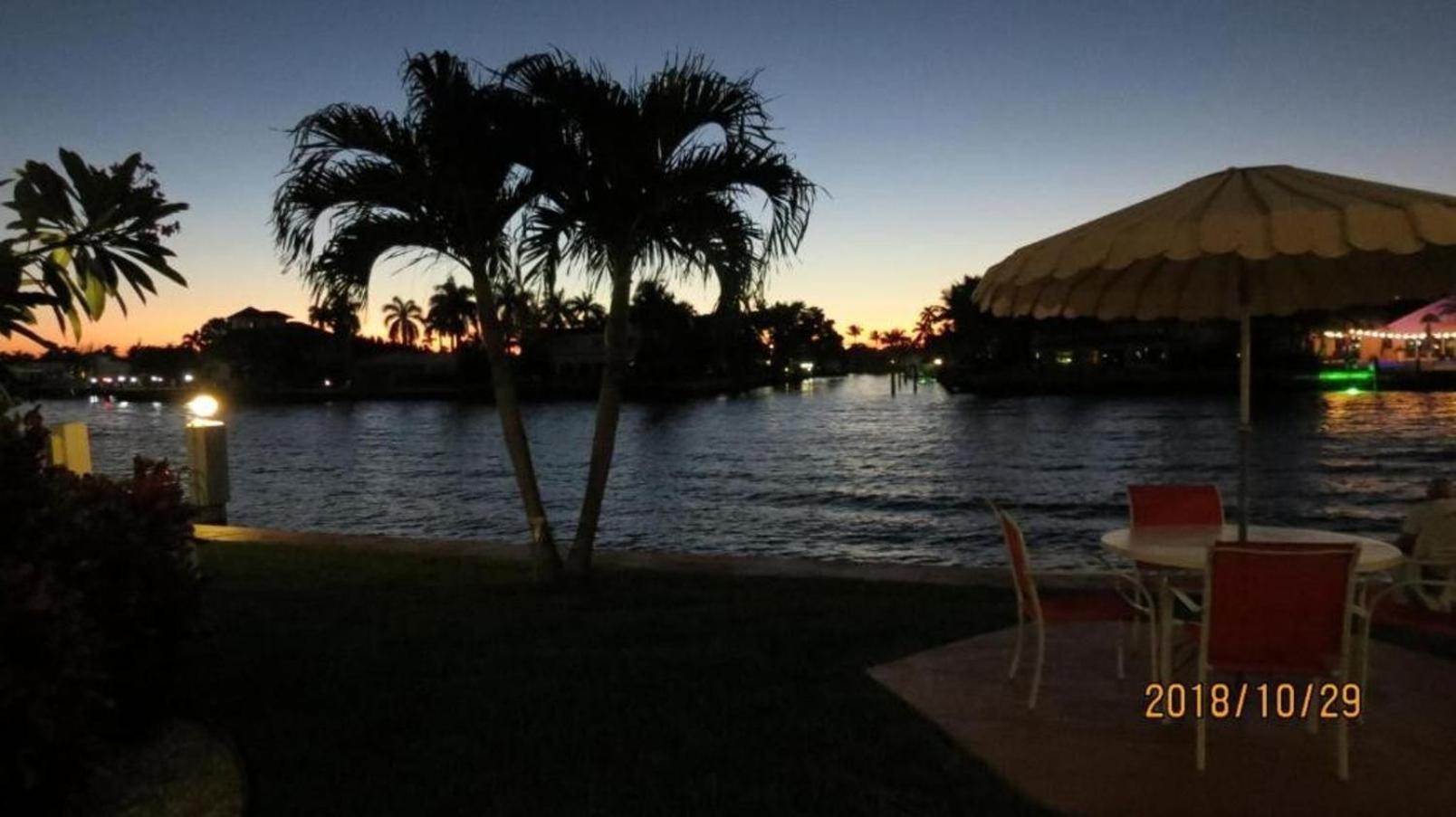 Studio Intracoastal Views! 5 Min Walk To The Beach Villa Pompano Beach Exterior photo