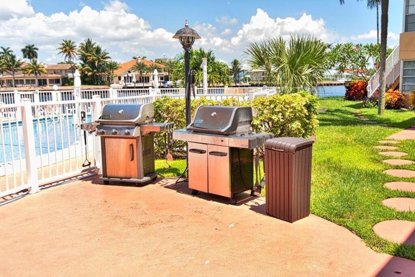 Studio Intracoastal Views! 5 Min Walk To The Beach Villa Pompano Beach Exterior photo